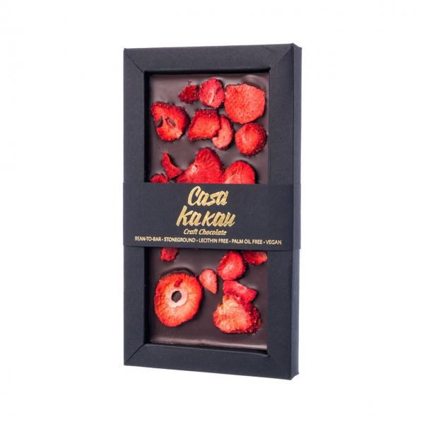 Casa Kakau craft chocolate with strawberry 70g.